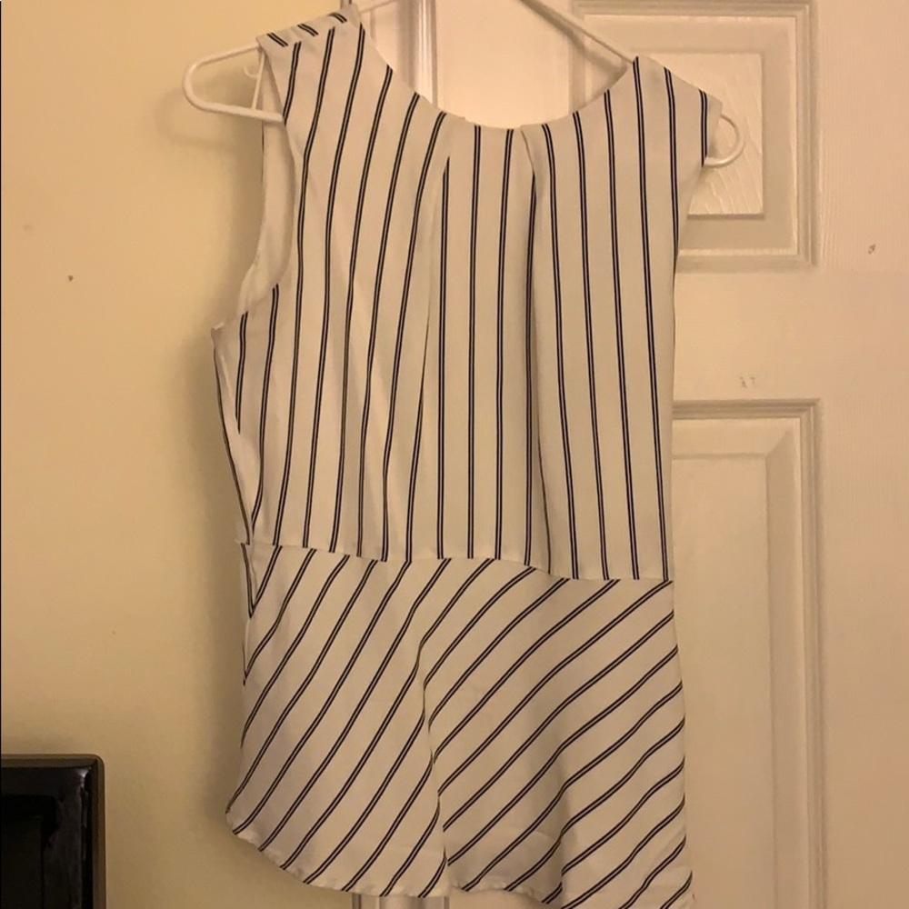 Sleeveless blouse